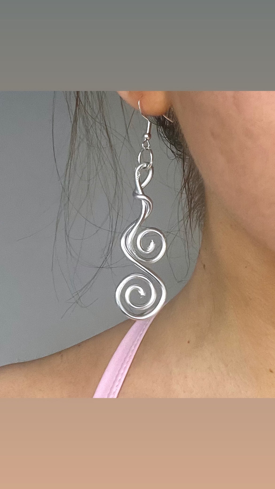 A set of Swirly wirly earrings!