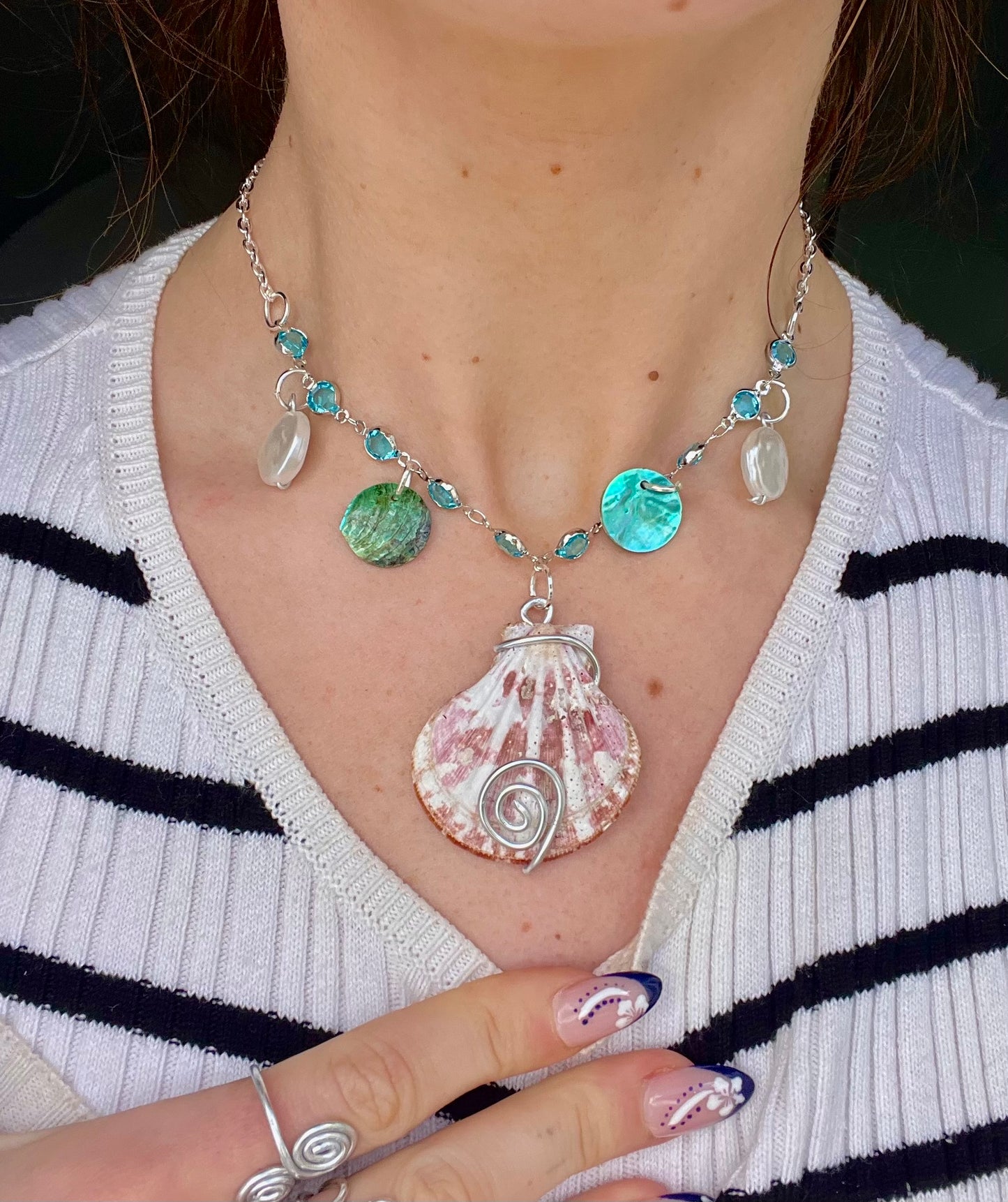 A aqua clutter necklace silver