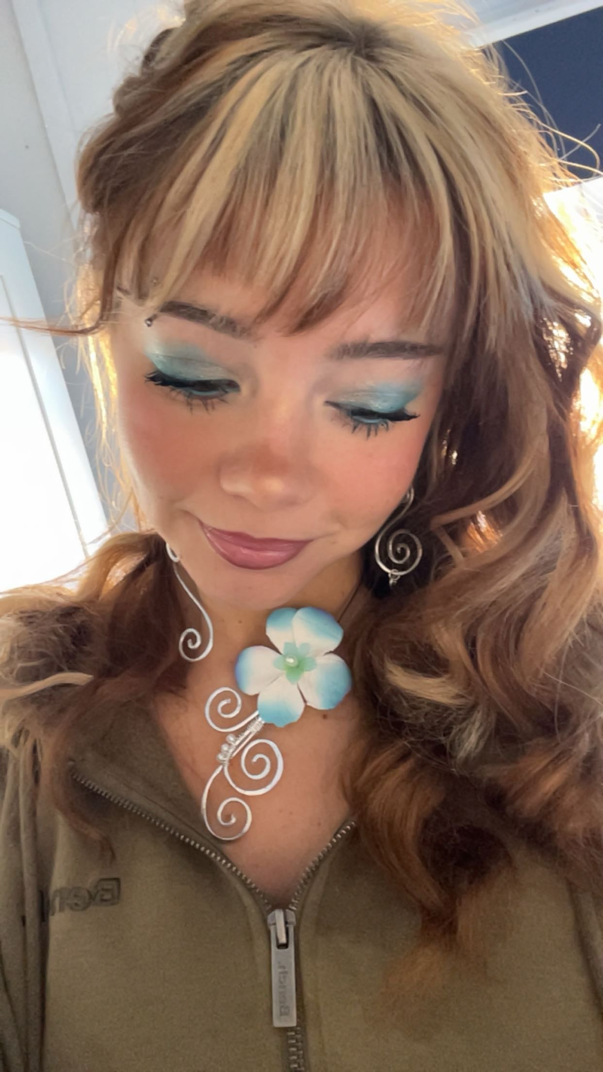 An angel set- earrings and necklace !! (Will be shipped on the 5th December)