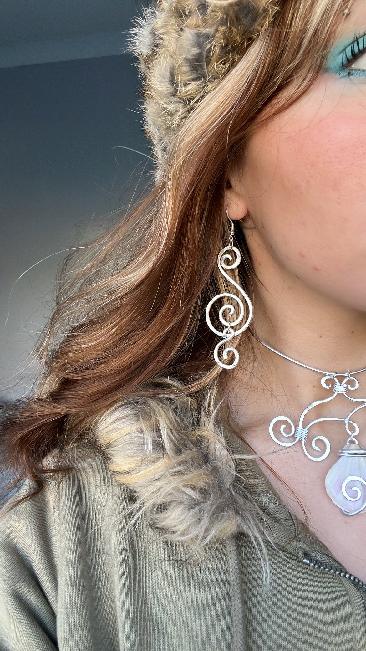 An angel set- earrings and necklace !! (Will be shipped on the 5th December)