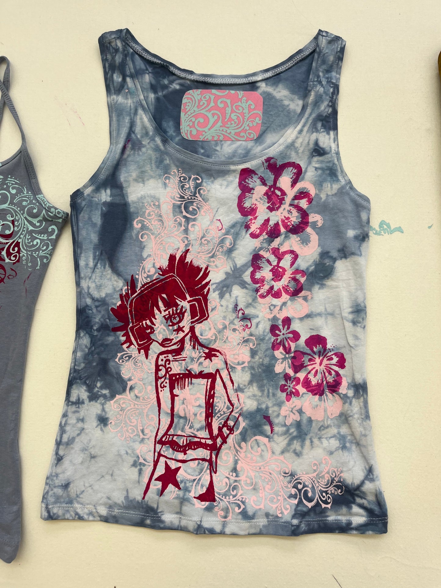 Autumn Feebzdesigns tanks!